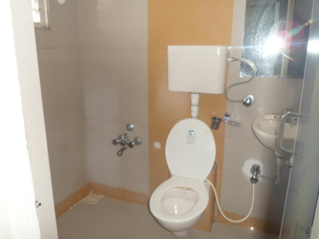 Hotel Atithi アーメダバード エクステリア 写真