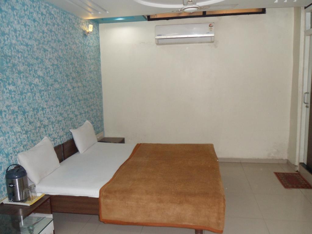 Hotel Atithi アーメダバード 部屋 写真
