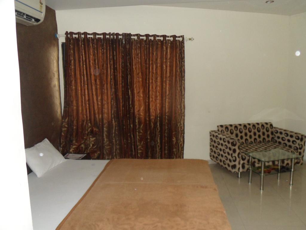Hotel Atithi アーメダバード 部屋 写真